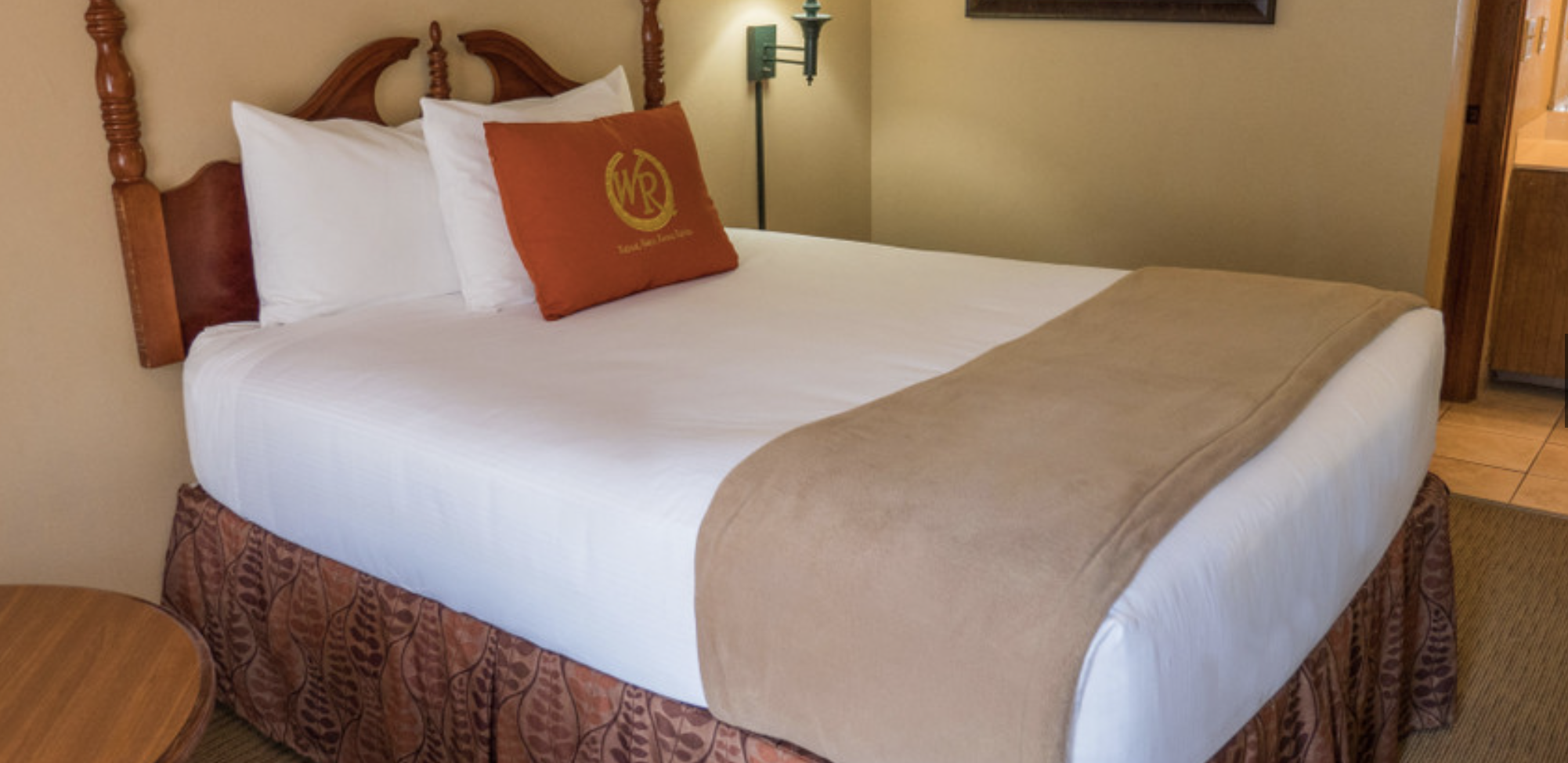 Queen Guestroom at Wild Bear Inn
